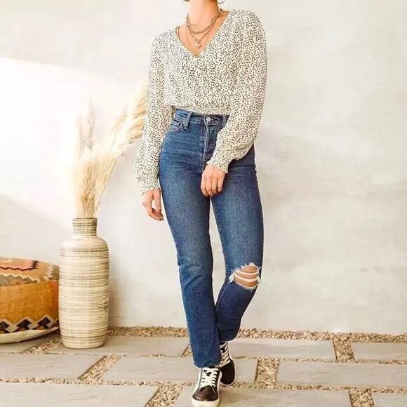Levi's Wedgie Straight Stretch High Rise Distressed Knee Jeans 25 - Picture 1 of 12